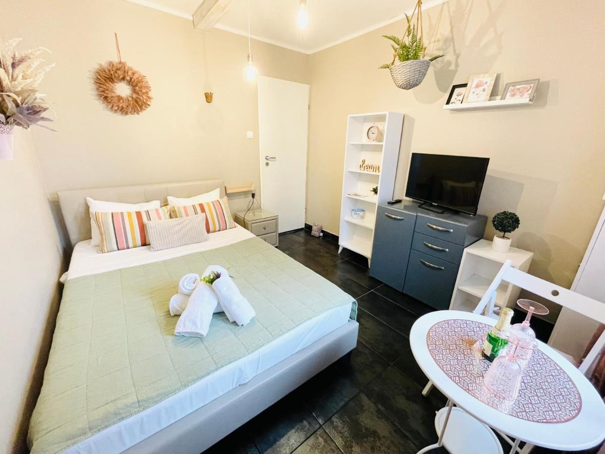 Private Place To Stay Self Check In-Nonstop- Netflix-Wifi Resita Luaran gambar